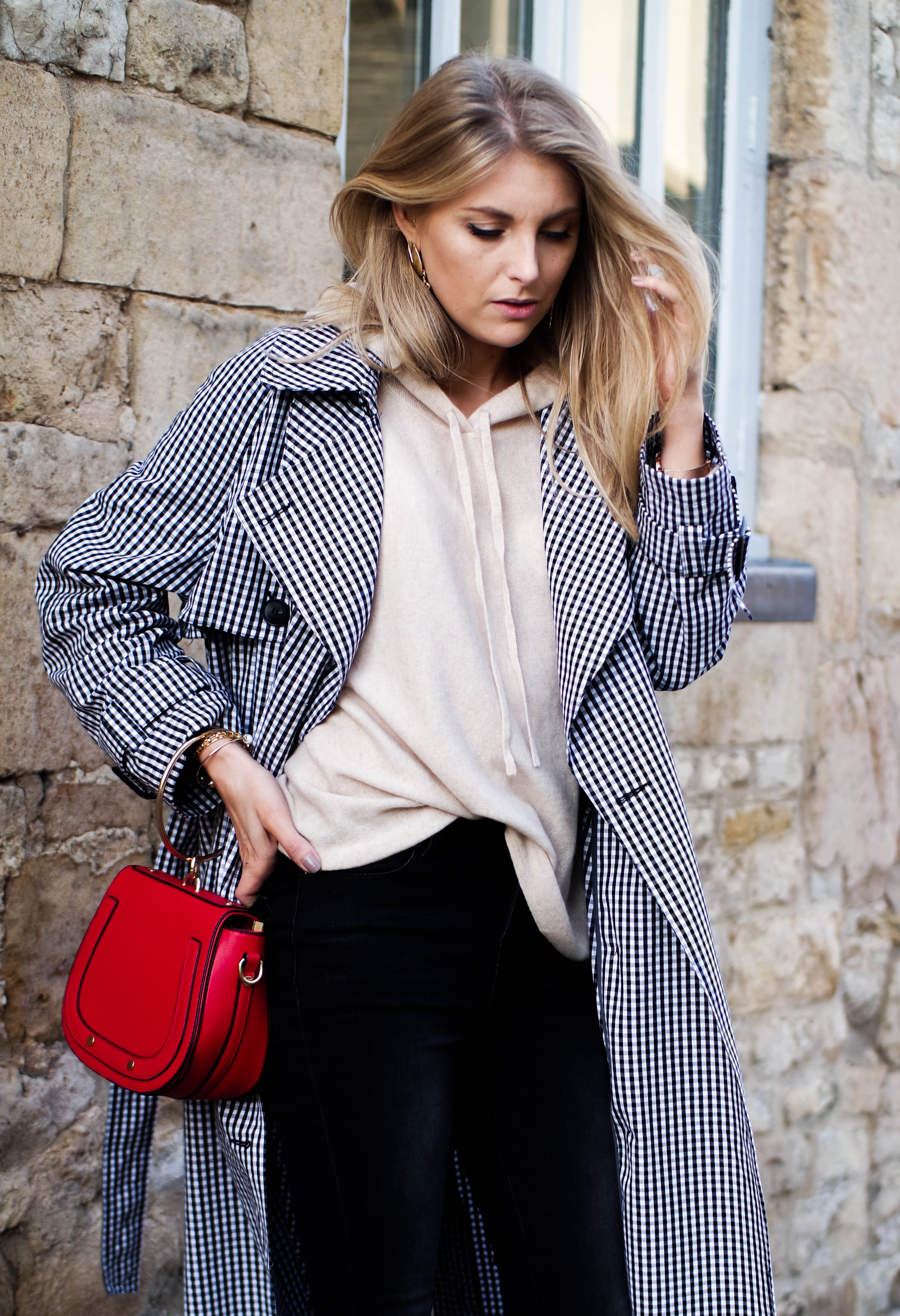 Comfy Fashion Girl - Statement Red Bag | Love Style Mindfulness ...