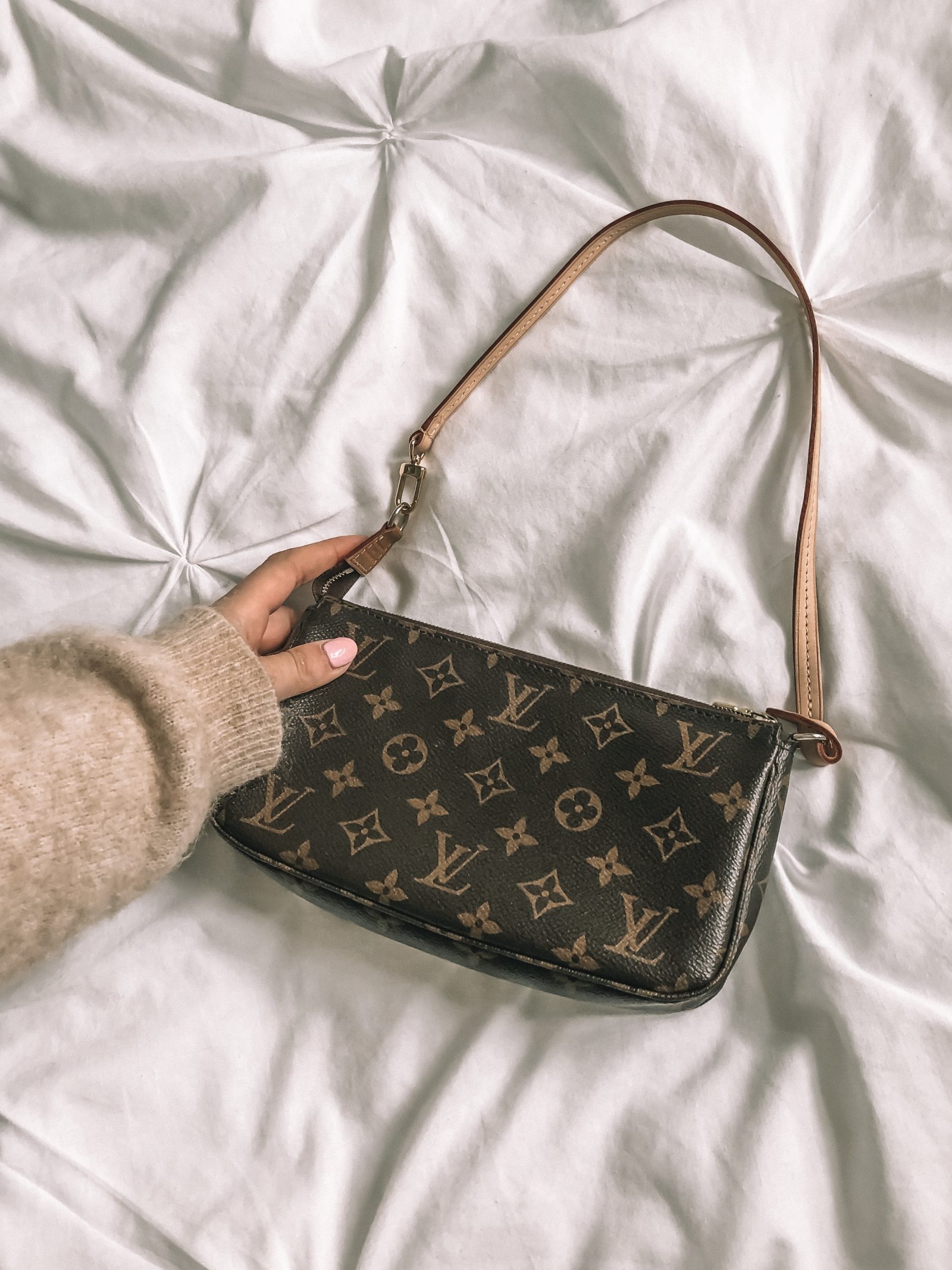 9 Of The Best : 90s Handbag | Love Style Mindfulness - Fashion & Personal Style Blog